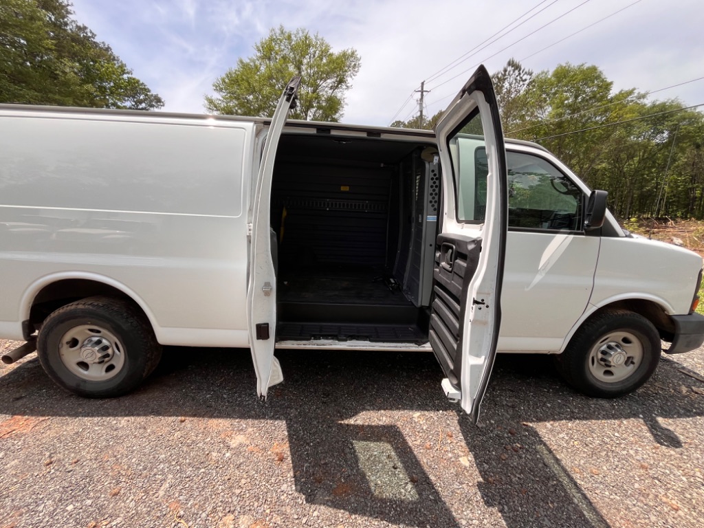 2015 Chevrolet G2500 Vans  photo
