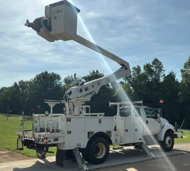 2015 Ford F-750 - $36,000
