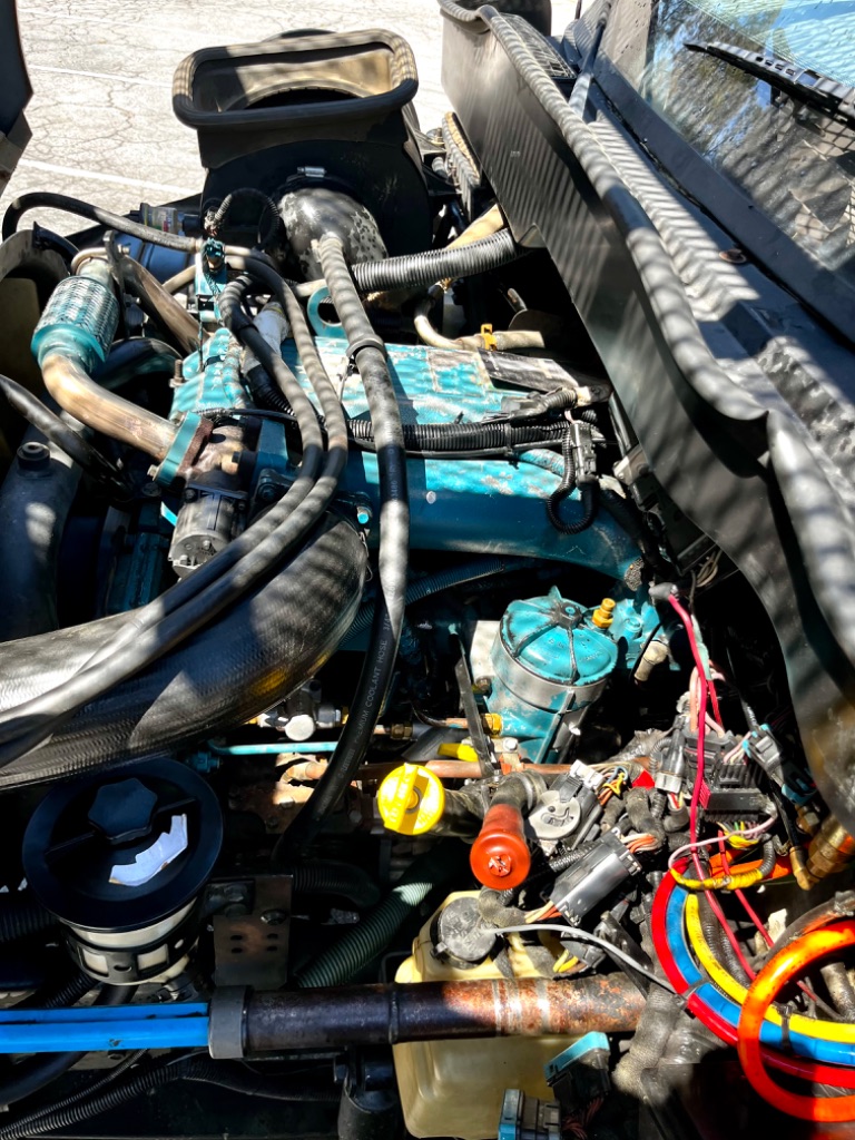2015 Ford F-750 - $28,000