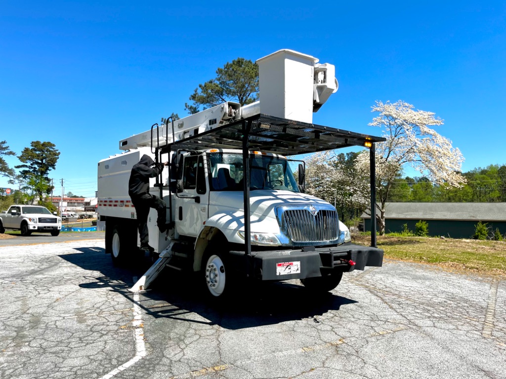 2015 Ford F-750 - $28,000