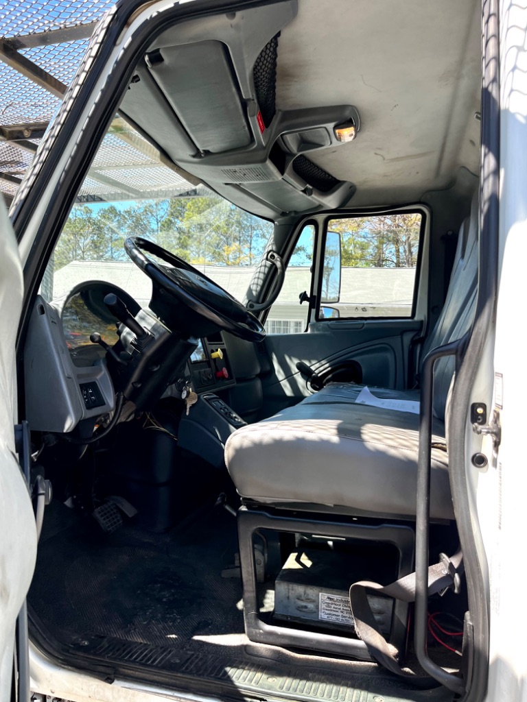 2015 Ford F-750 - $28,000