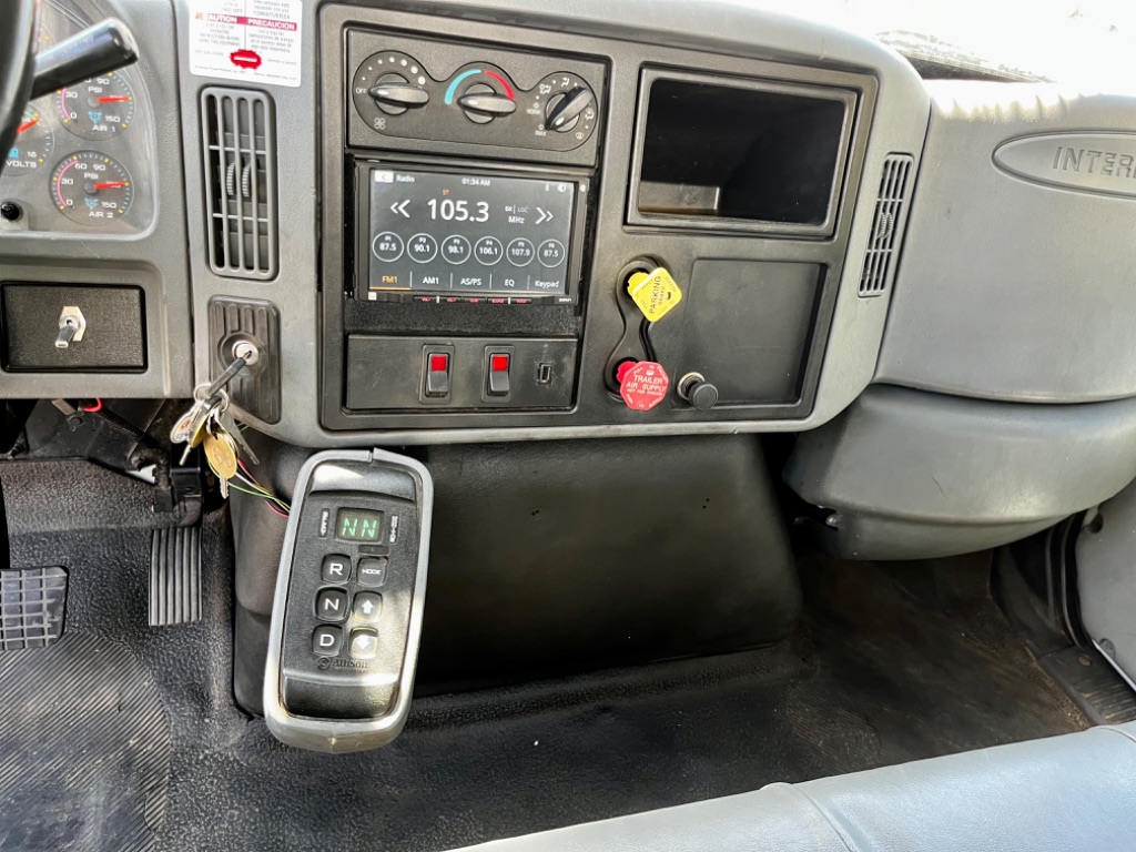 2015 Ford F-750 - $28,000