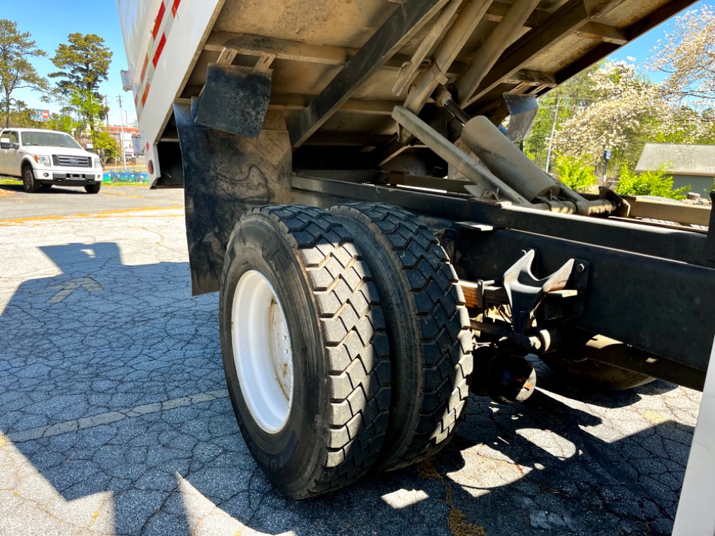 2015 Ford F-750 - $28,000
