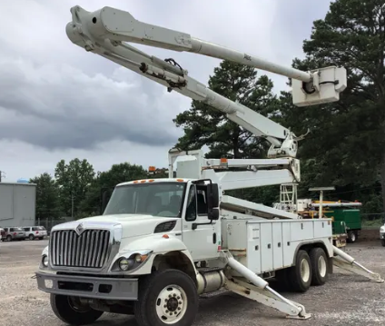 2011 INTERNATIONAL 7400 - $42,000