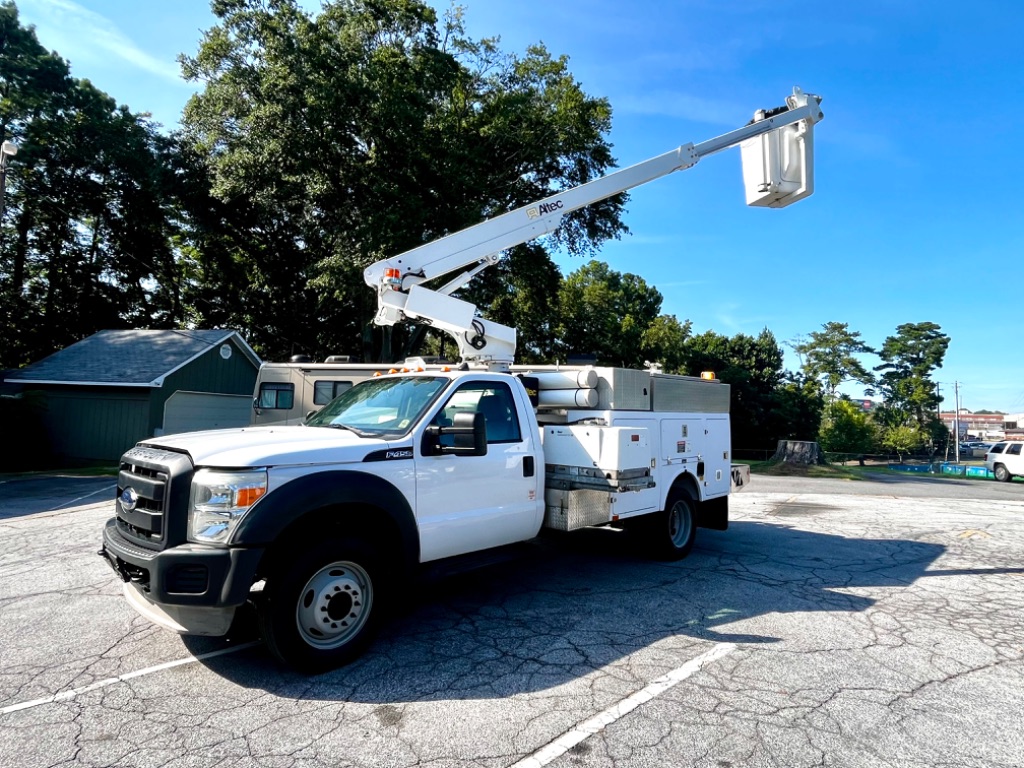 2013 Ford F-450 - $18,500