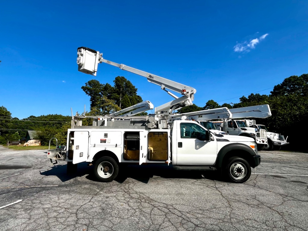 2013 Ford F-450 - $18,500