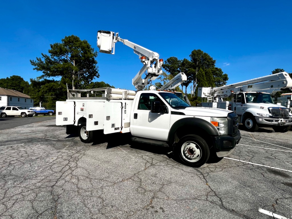 2013 Ford F-450 - $18,500