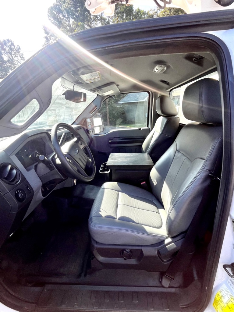 2013 Ford F-450 - $18,500