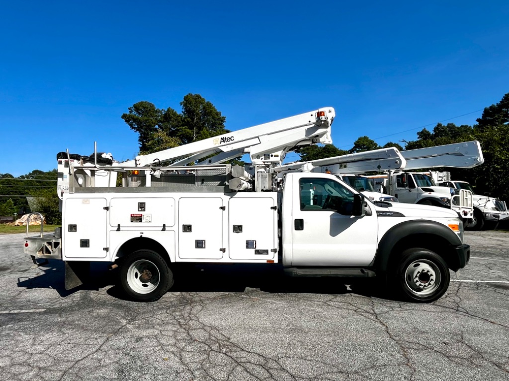 2013 Ford F-450 - $18,500
