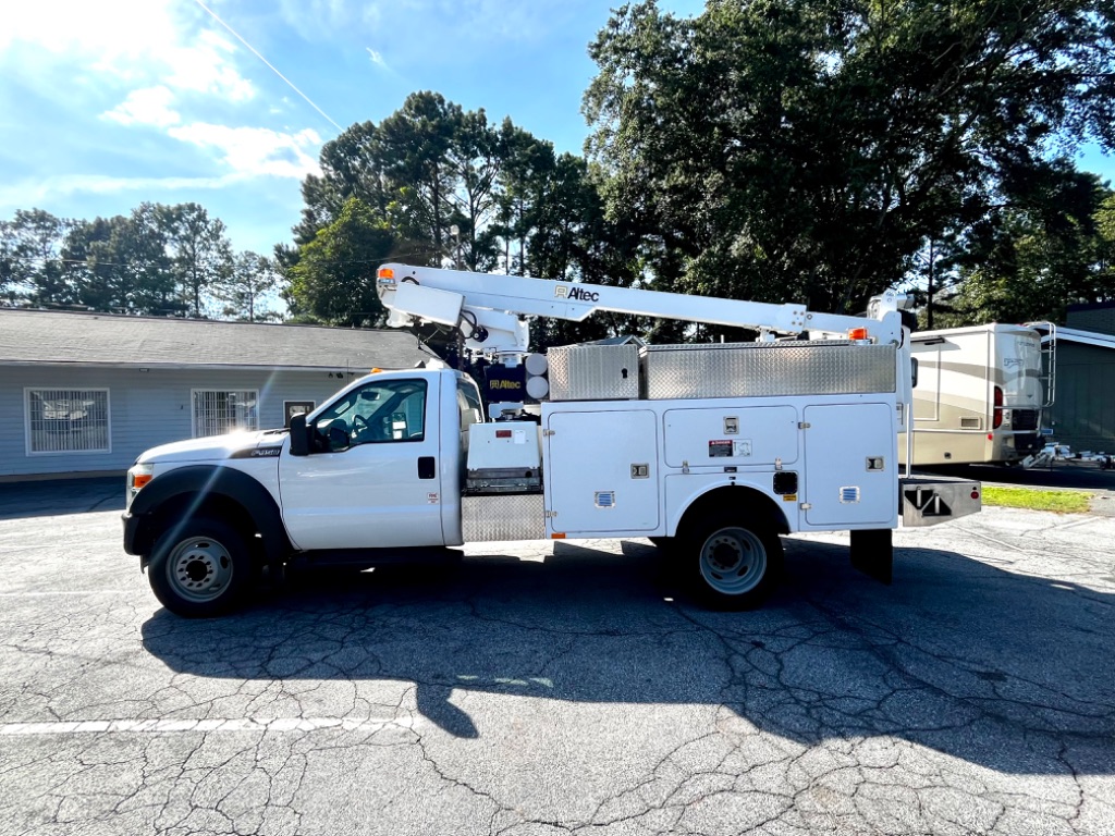 2013 Ford F-450 - $18,500