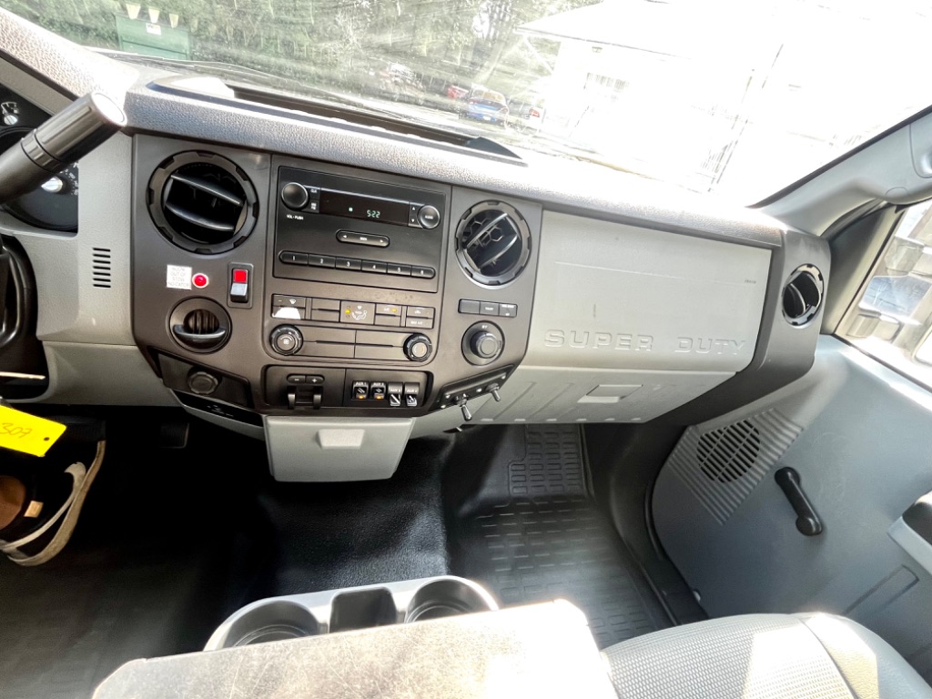 2013 Ford F-450 - $18,500