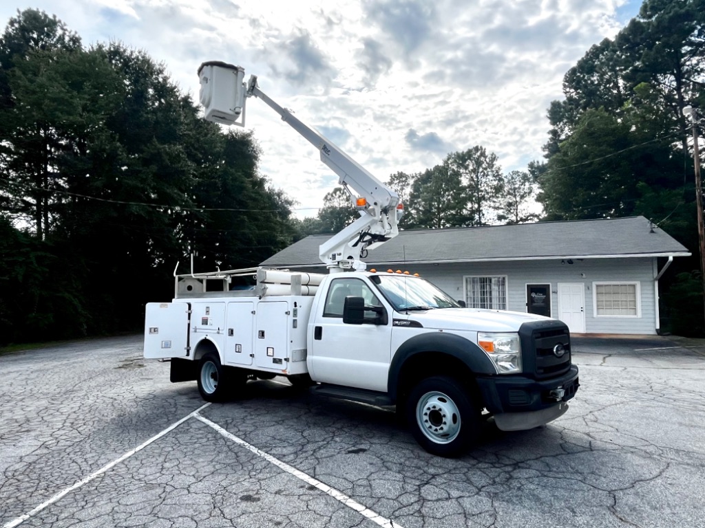 2012 Ford F-450 - $21,500