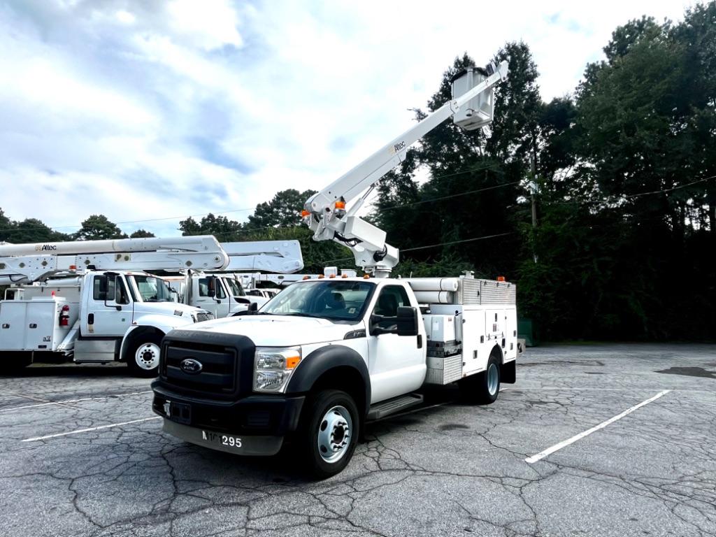 2012 Ford F-450 - $21,500