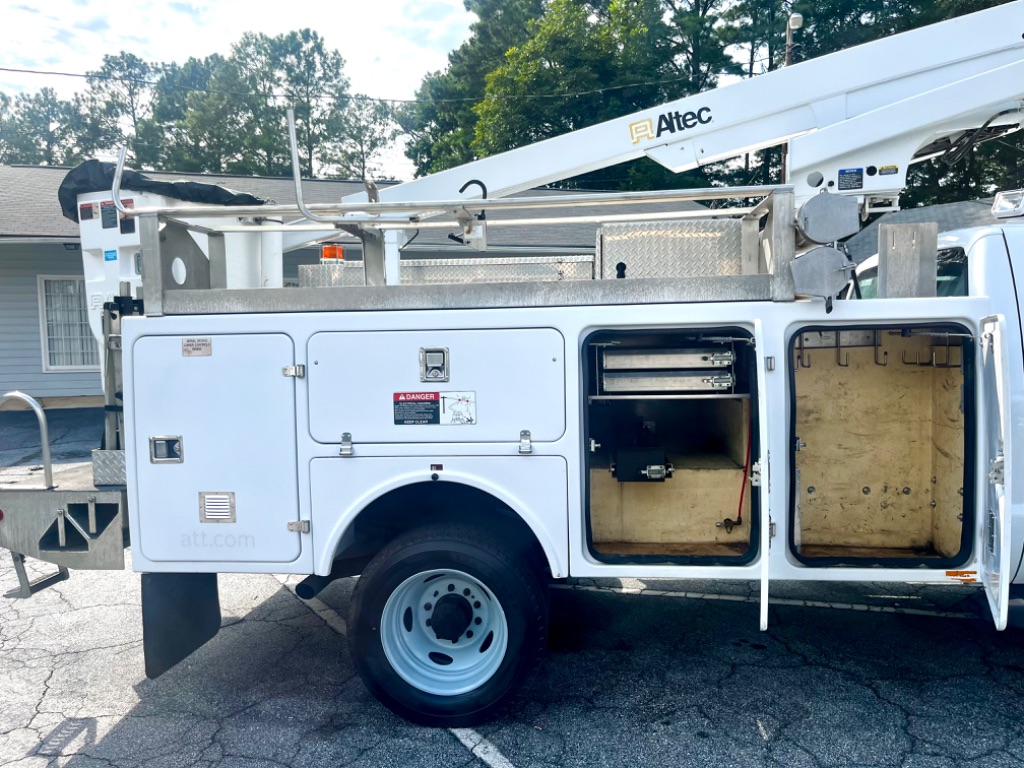 2012 Ford F-450 - $21,500
