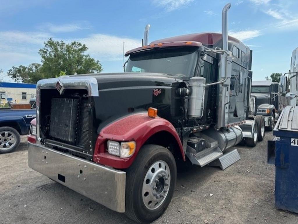 2000 International 9900ix - $33,000