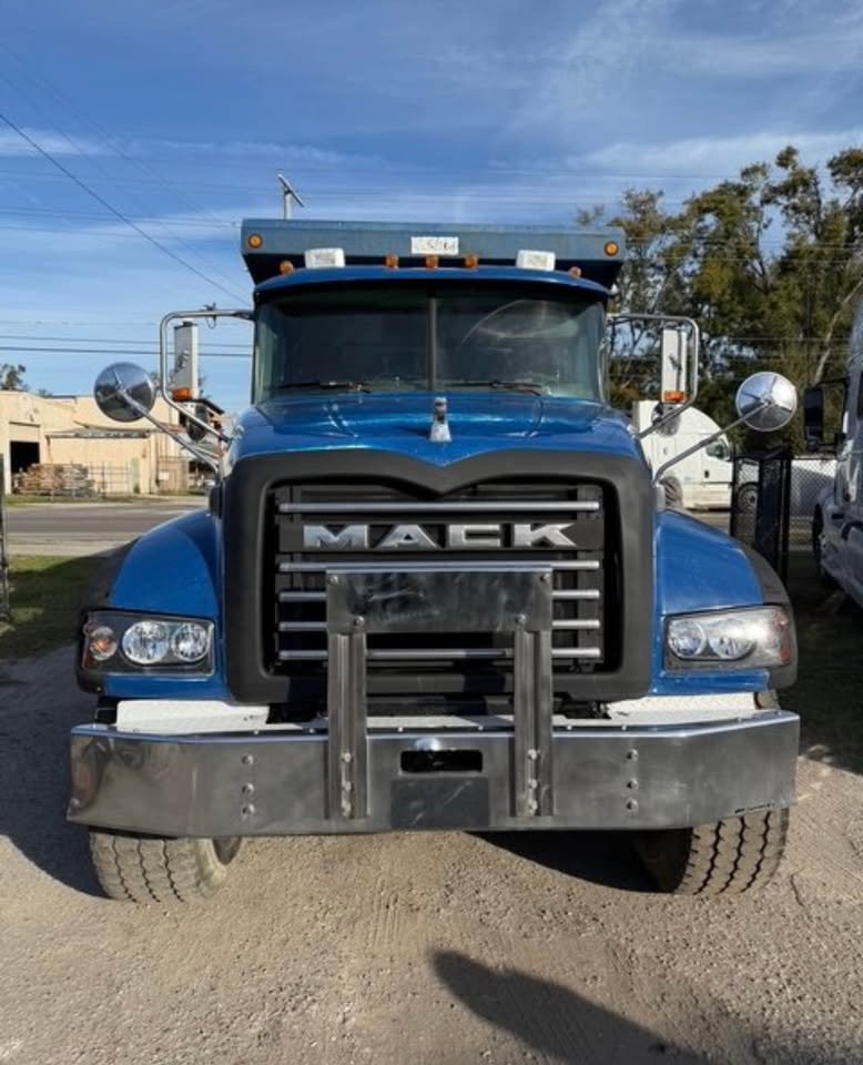 2007 Mack CTP713 Granite