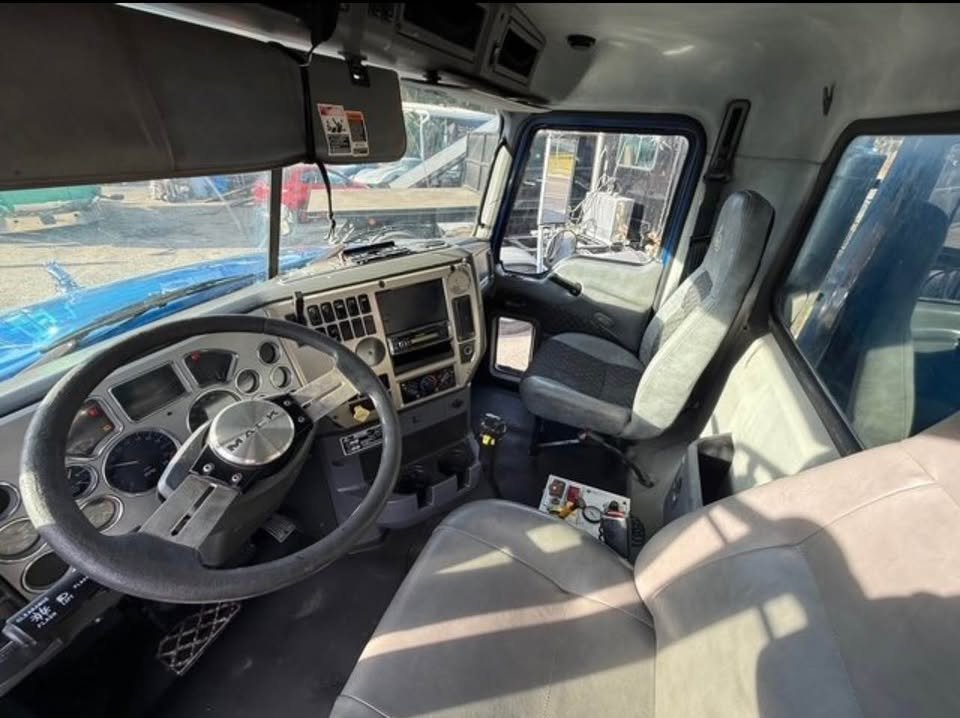 2007 Mack CTP713 Granite