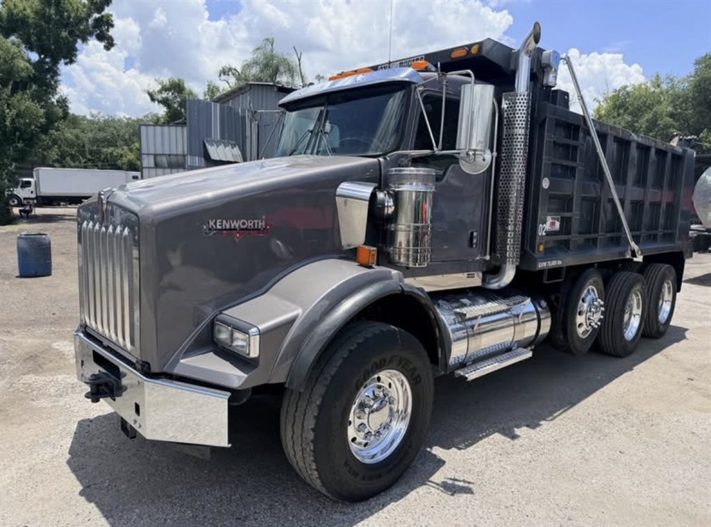 2017 Kenworth T8 Series
