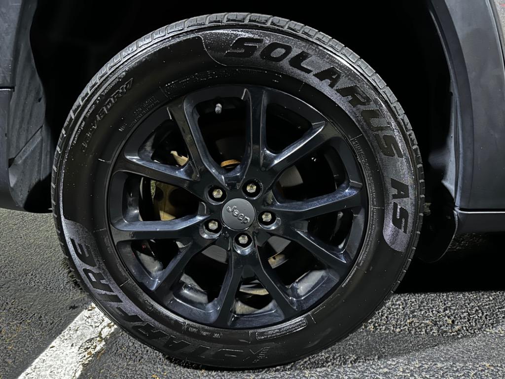 2016 Jeep Cherokee - $9,000