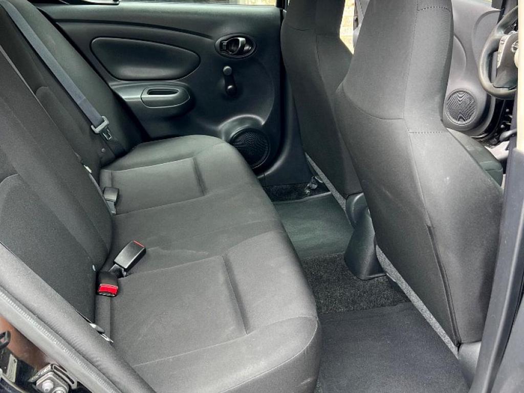2016 Nissan Versa SL photo