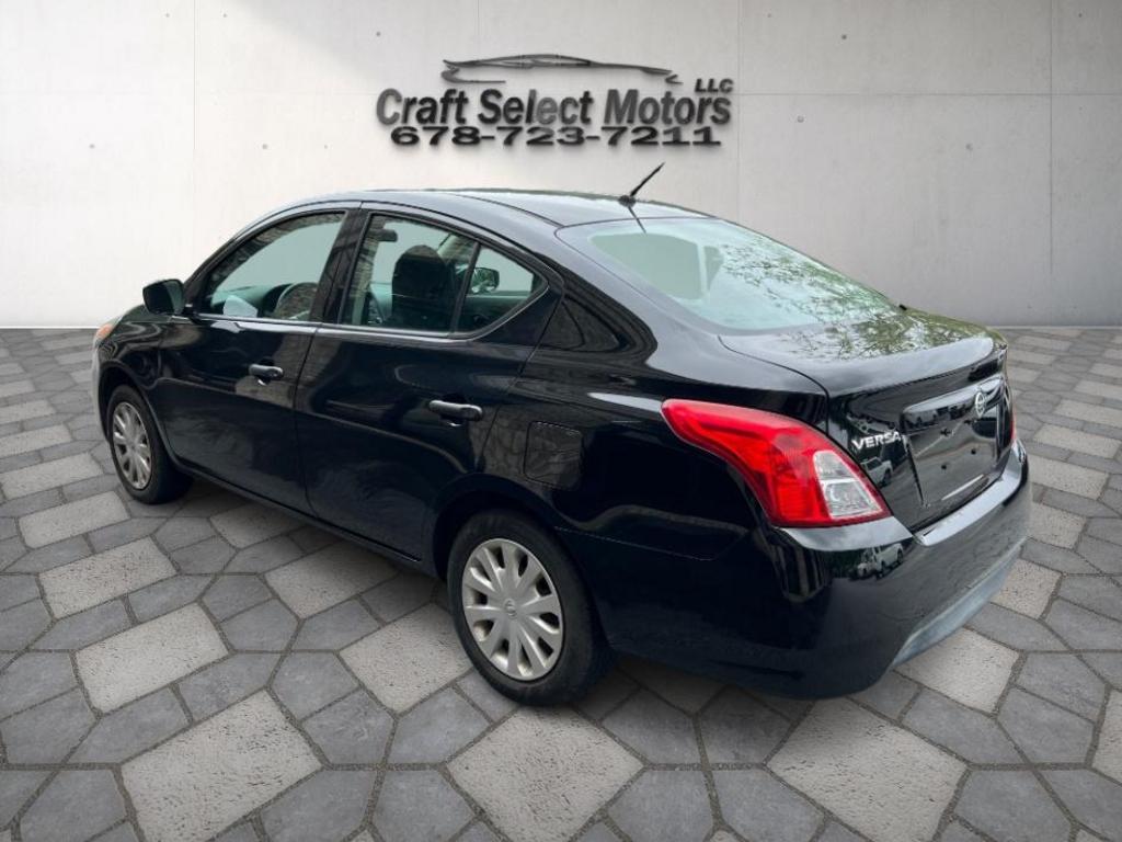 2016 Nissan Versa SL photo