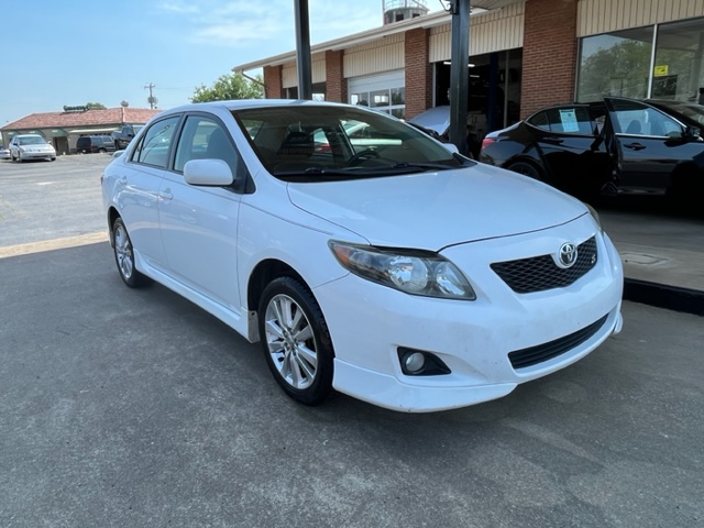 2010 Toyota Corolla photo