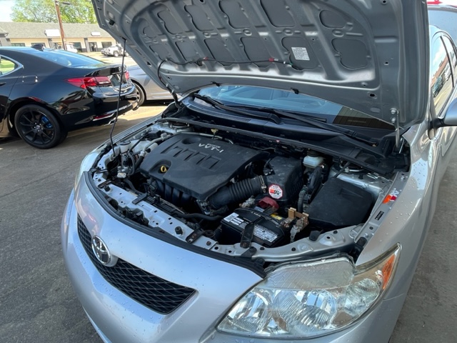 2009 Toyota Corolla LE photo