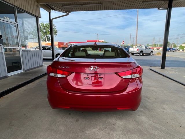 2012 Hyundai Elantra GLS photo