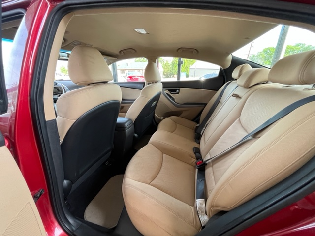 2012 Hyundai Elantra GLS photo