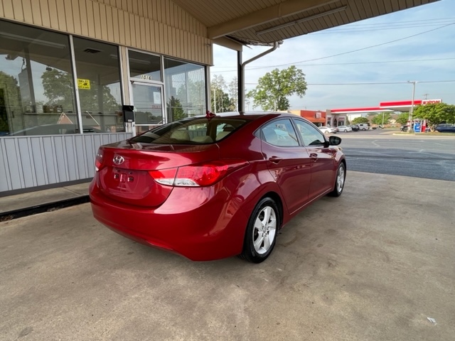 2012 Hyundai Elantra GLS photo