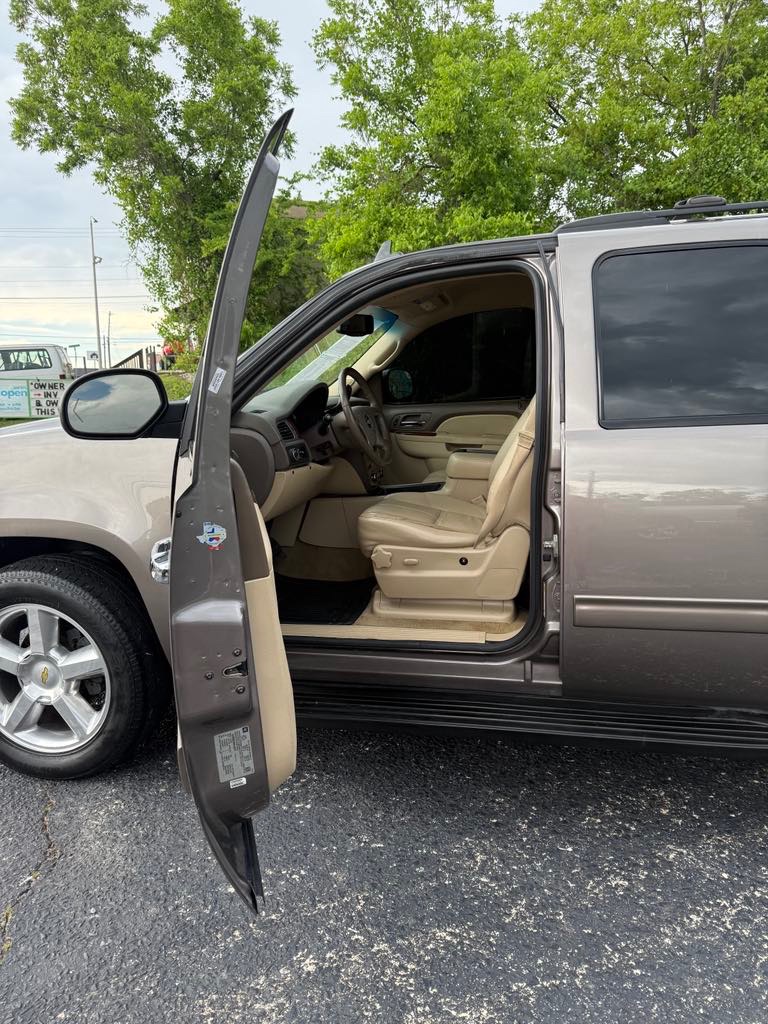 2014 Chevrolet Tahoe LT photo
