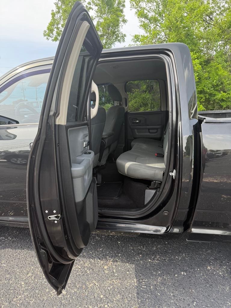 2017 RAM 1500 SLT photo