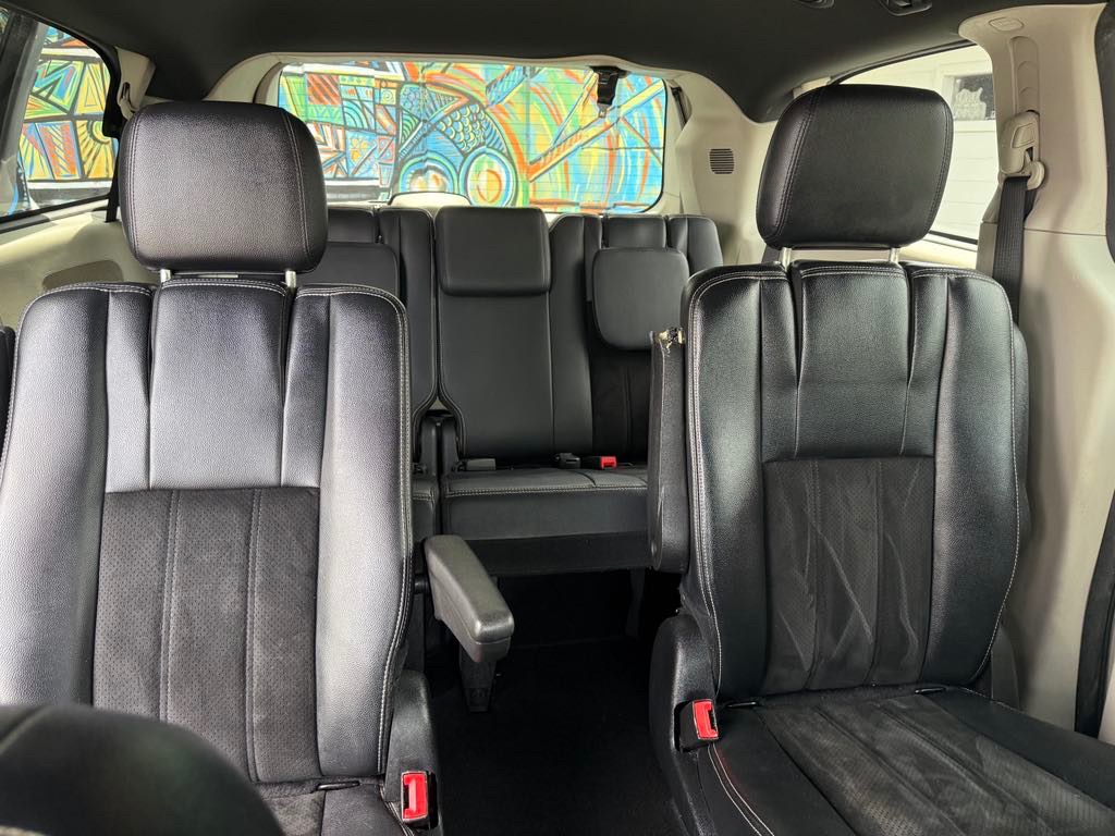 2017 Dodge Grand Caravan SXT photo