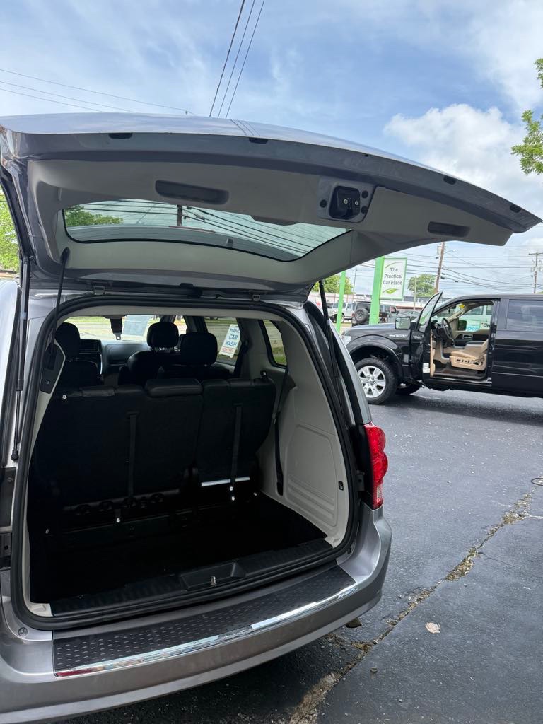 2017 Dodge Grand Caravan SXT photo