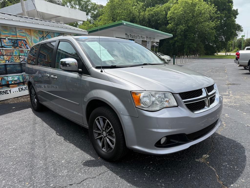 2017 Dodge Grand Caravan SXT photo