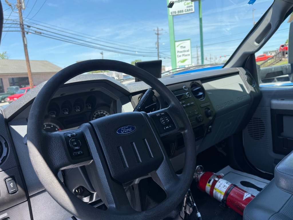 2019 Ford F-650 - $25,999