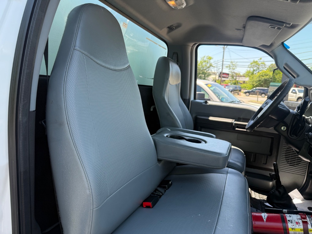 2019 Ford F-650 - $25,999