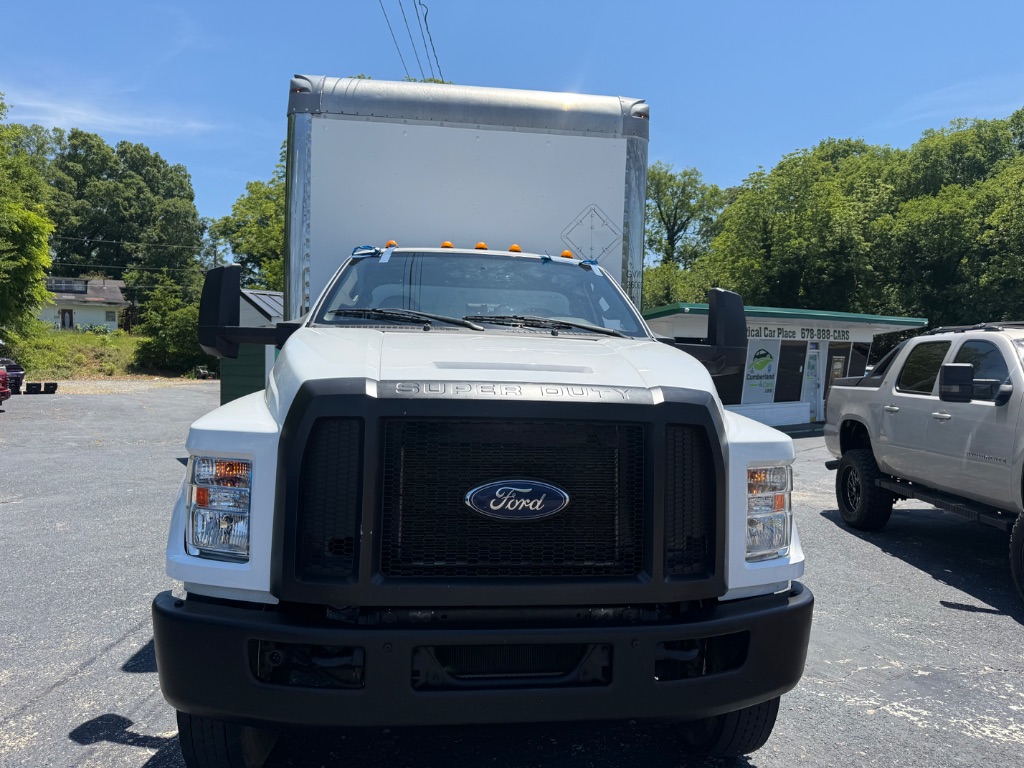 2019 Ford F-650 - $25,999