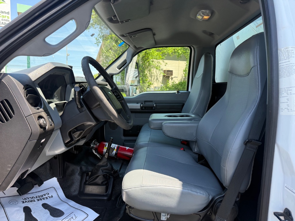 2019 Ford F-650 - $25,999