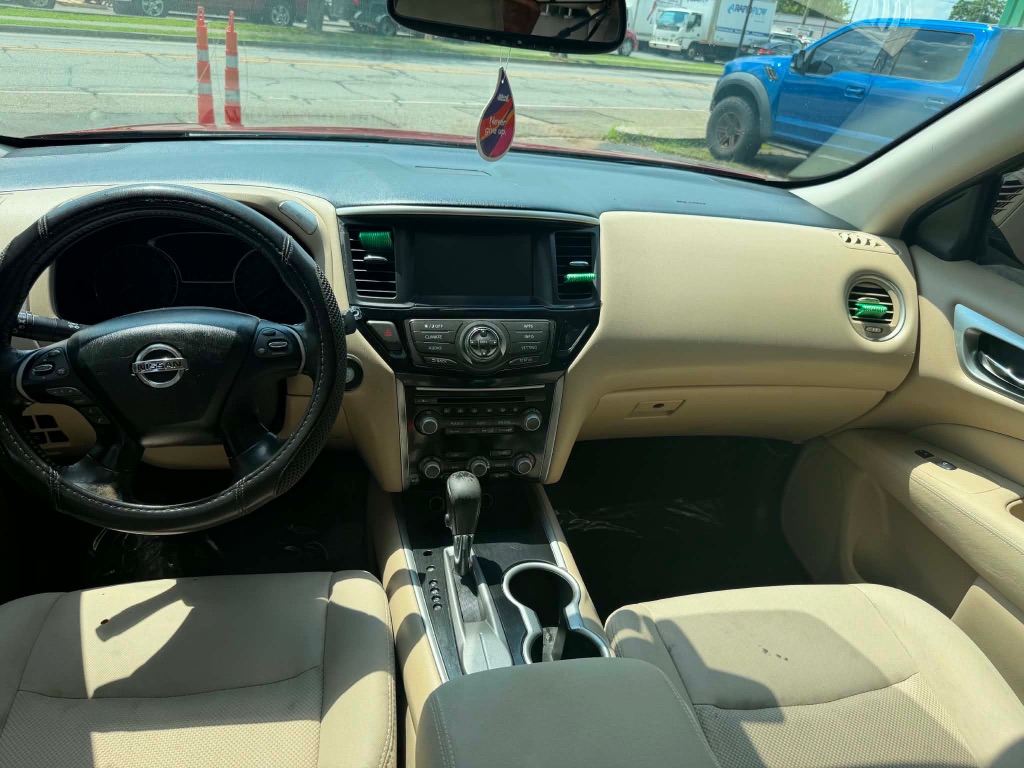 2017 Nissan Pathfinder - $4,999