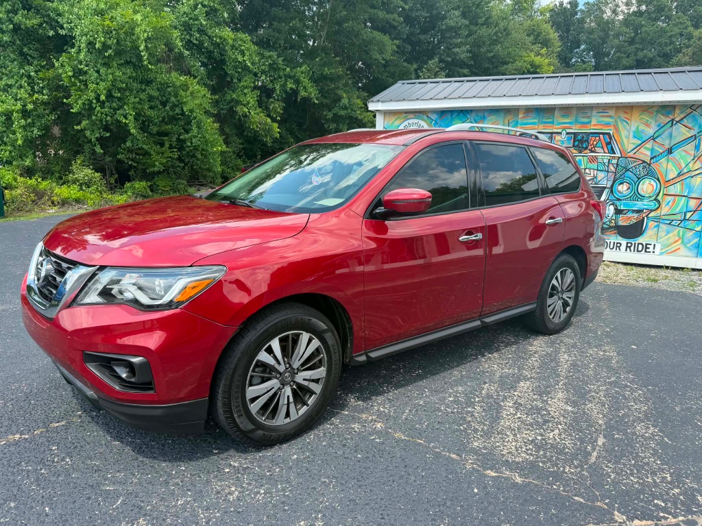 2017 Nissan Pathfinder - $4,999