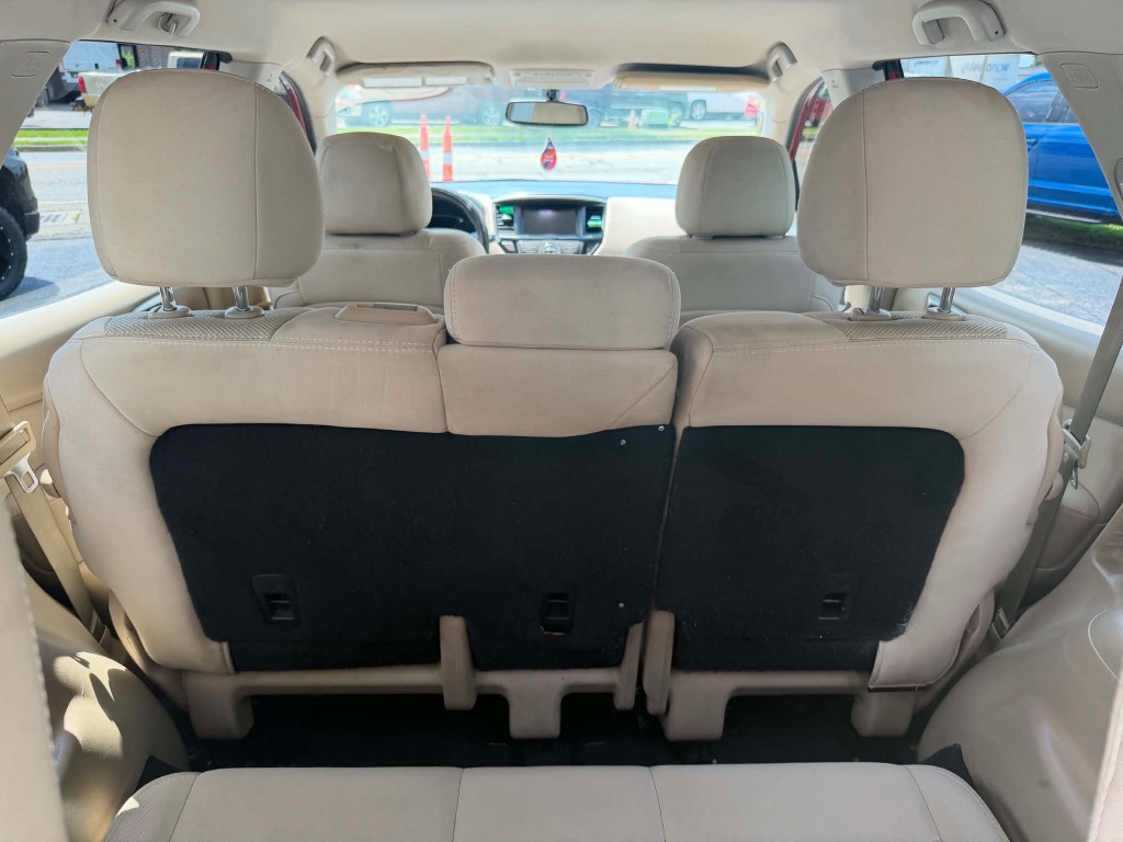 2017 Nissan Pathfinder - $4,999