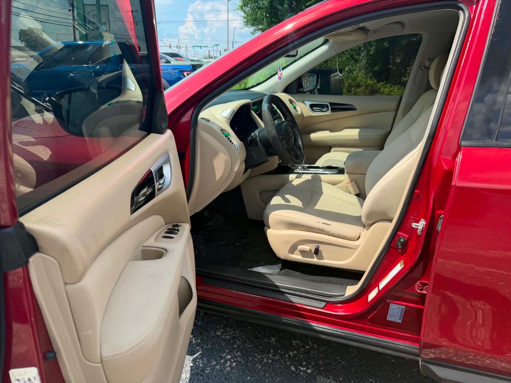 2017 Nissan Pathfinder - $4,999