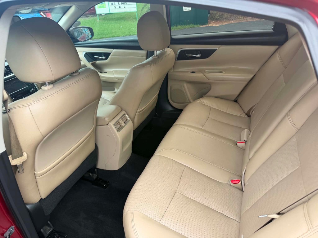 2016 Nissan Altima - $6,999
