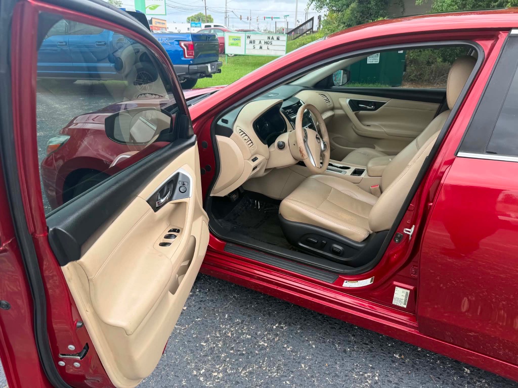 2016 Nissan Altima - $6,999