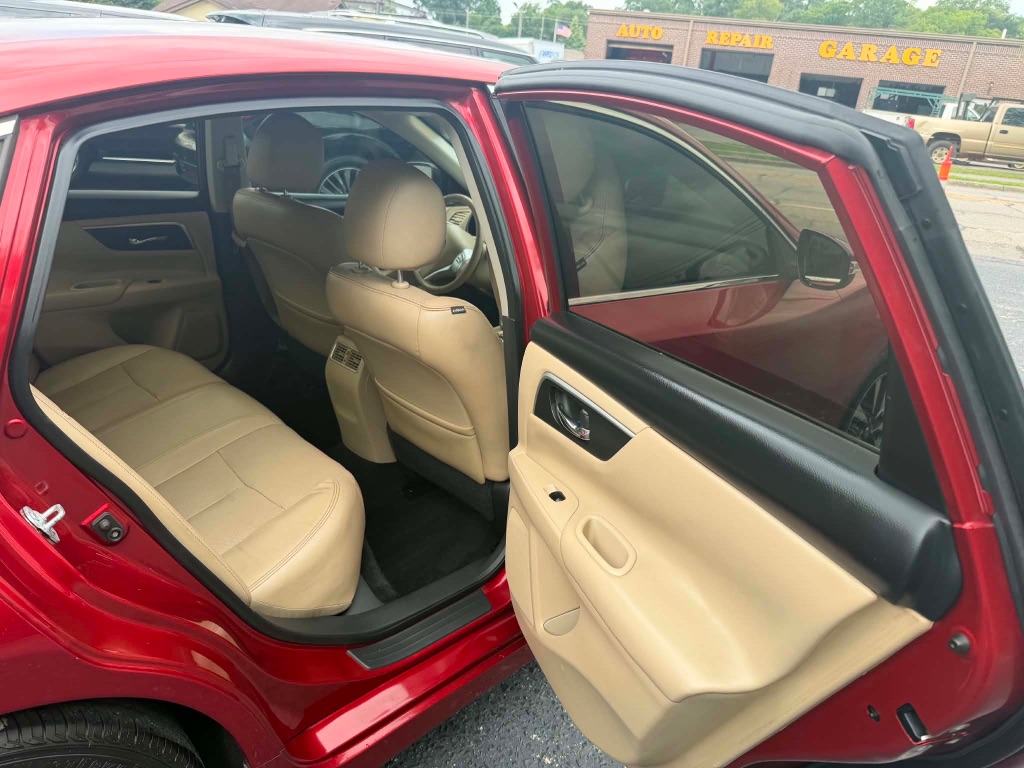 2016 Nissan Altima - $6,999