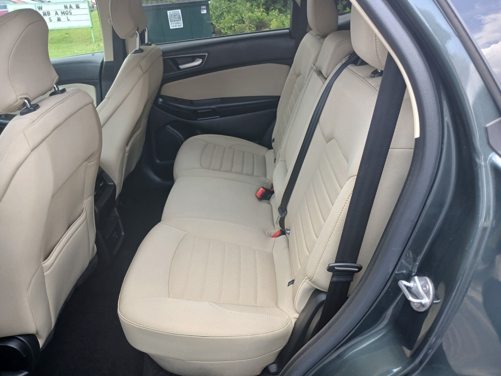 2015 Ford Edge - $6,999
