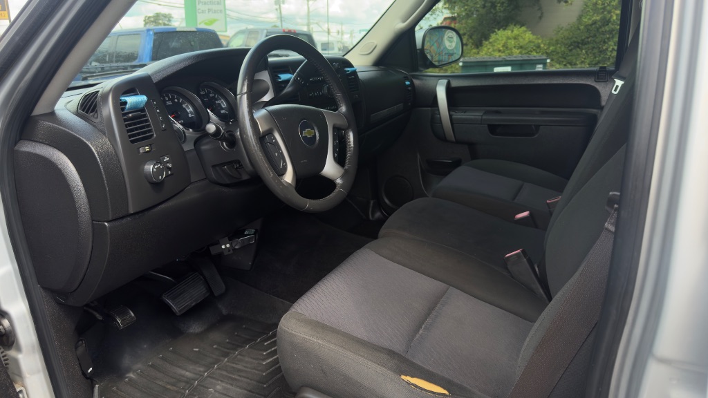 2011 Chevrolet Silverado - $8,499