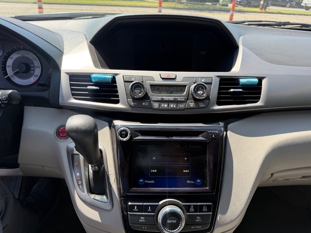 2016 Honda Odyssey - $11,999