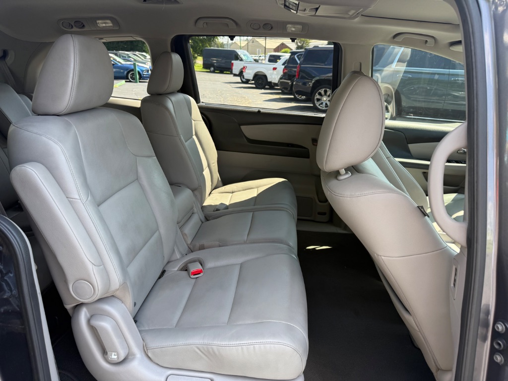 2016 Honda Odyssey - $11,999